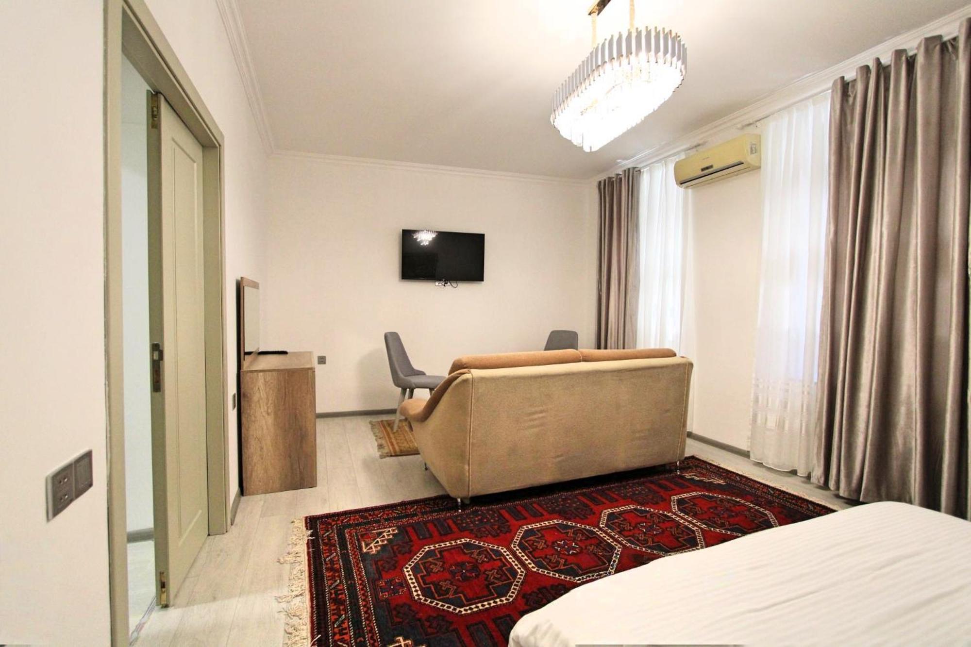 Antique Palace Baku Hotel ภายนอก รูปภาพ
